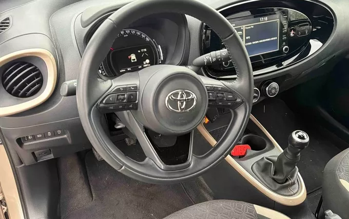 TOYOTA AYGO X 1.0 VVT-i 72 Design photo 12 1104064