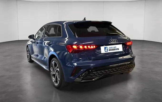 AUDI A3 Sportback TFSI Mild Hybrid 150 S tronic 7 S line extérieur trois quart arrière gauche 2131963