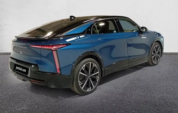 DS N°8 350 ch AWD Long Range Etoile extérieur trois quart arrière droit 096082