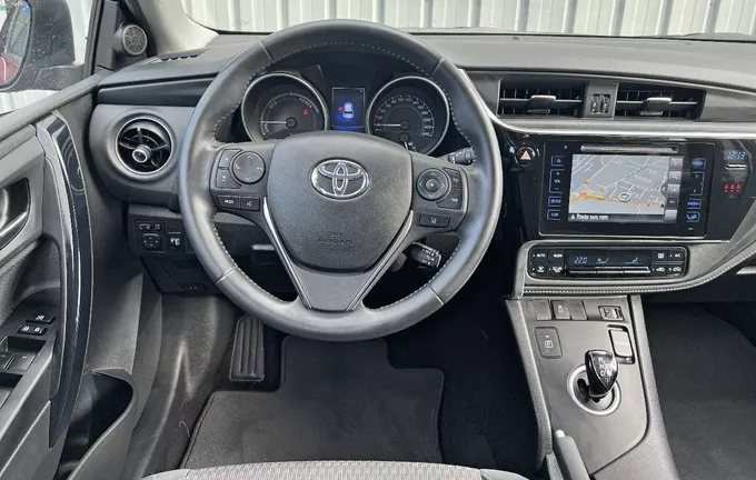 TOYOTA AURIS Hybride 136h Collection photo 18 213408