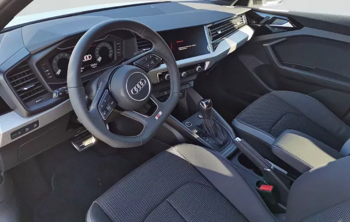 AUDI A1 Sportback 30 TFSI 116 ch S tronic 7 S Line photo 11 0453