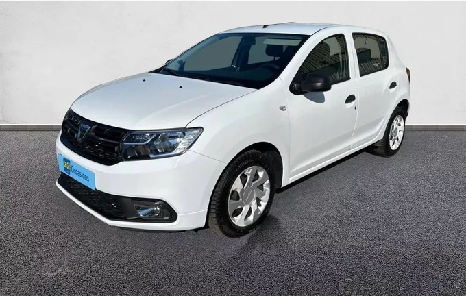 DACIA SANDERO SCe 75 Essentiel extérieur trois quart avant gauche 213136