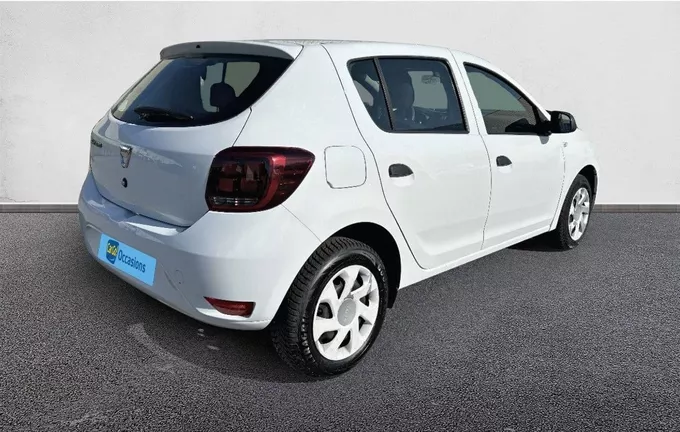 DACIA SANDERO SCe 75 Essentiel extérieur avant 213136
