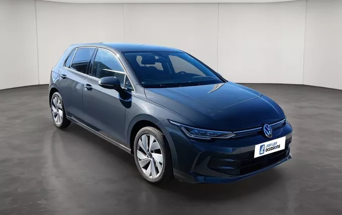 VOLKSWAGEN GOLF 1.0 eTSI OPF 110 DSG7 Life Plus extérieur trois quart avant droit 2132117