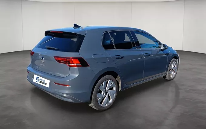 VOLKSWAGEN GOLF 1.0 eTSI OPF 110 DSG7 Life Plus extérieur trois quart arrière droit 2132117