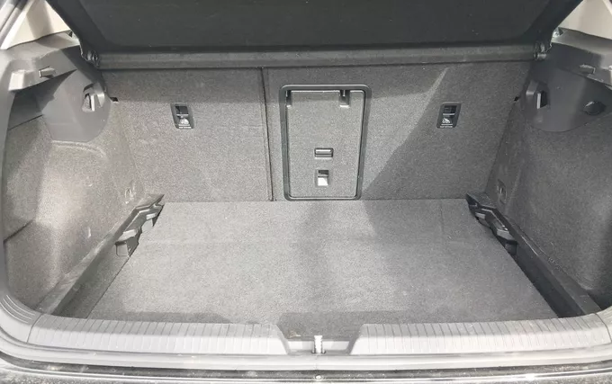 VOLKSWAGEN GOLF 1.0 eTSI OPF 110 DSG7 Life Plus photo 10 2132117