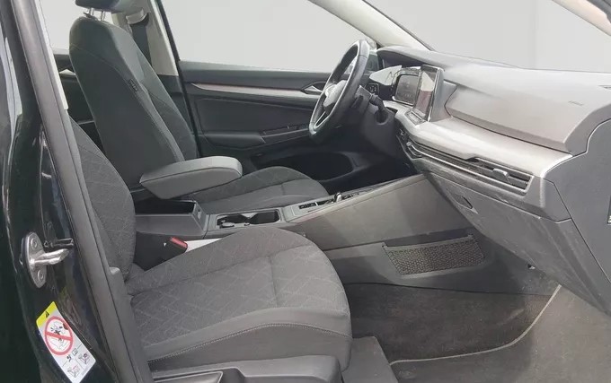 VOLKSWAGEN GOLF 1.0 eTSI OPF 110 DSG7 Life Plus photo 18 2132117