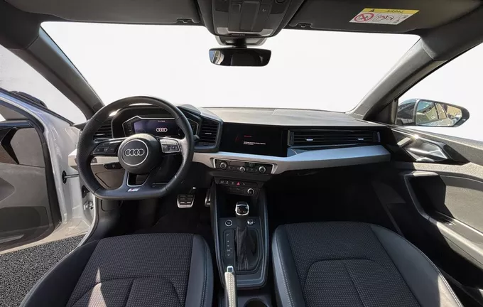 AUDI A1 Sportback 35 TFSI 150 ch S tronic 7 S Line Plus photo 18 2126876