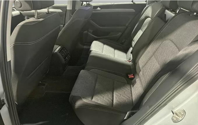 VOLKSWAGEN PASSAT 2.0 TDI EVO SCR 122 DSG7 Business extérieur arrière 2131617