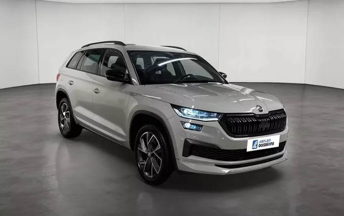 SKODA KODIAQ 2.0 TDI 150 SCR DSG7 7pl Sportline extérieur trois quart avant droit 2133019