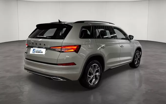 SKODA KODIAQ 2.0 TDI 150 SCR DSG7 7pl Sportline extérieur trois quart arrière droit 2133019