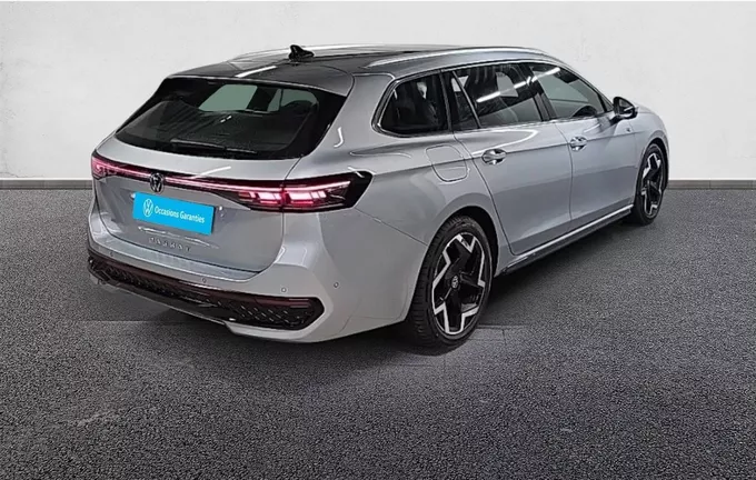 VOLKSWAGEN PASSAT 2.0 TDI EVO SCR 150 DSG7 R-Line extérieur trois quart arrière droit 2125861