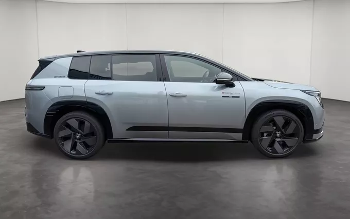 SKODA PEAQ 286 ch Batterie 90 Sportline extérieur côté droit 9578