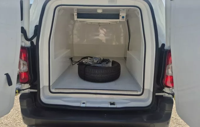 TOYOTA PROACE CITY LONG 1.5L 130 D-4D BVM6 BUSINESS CELLULE FRIGORIFIQUE photo 10 1103692