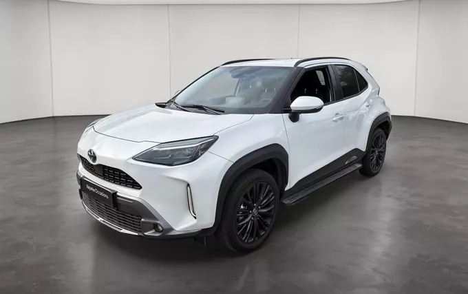 TOYOTA YARIS CROSS Hybride 116h 2WD Trail (marchepieds standardisés) extérieur trois quart avant gauche 1103938