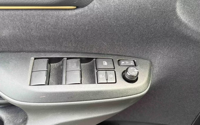 TOYOTA YARIS CROSS Hybride 116h 2WD Trail (marchepieds standardisés) photo 20 1103938