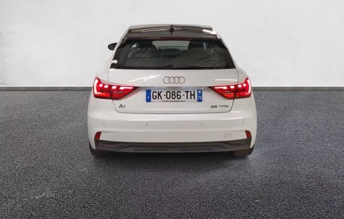 AUDI A1 Sportback 25 TFSI 95 ch BVM5 Advanced 2 extérieur trois quart avant droit 2130148