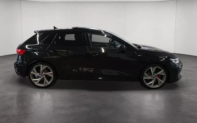 AUDI A3 Sportback TFSI Mild Hybrid 150 S tronic 7 S line extérieur côté droit 2132961