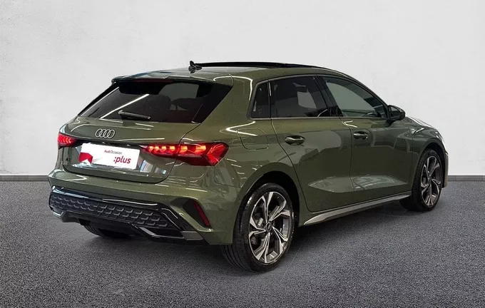 AUDI A3 Sportback TFSI Mild Hybrid 150 S tronic 7 S line extérieur trois quart arrière droit 2130786