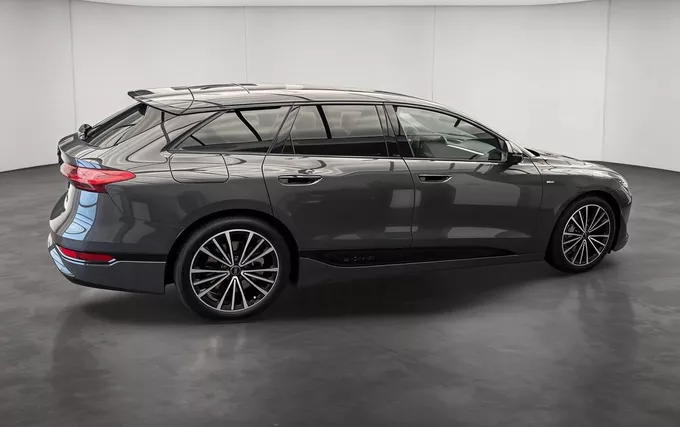AUDI A6 E-TRON Avant Quattro S line extérieur côté droit 5945