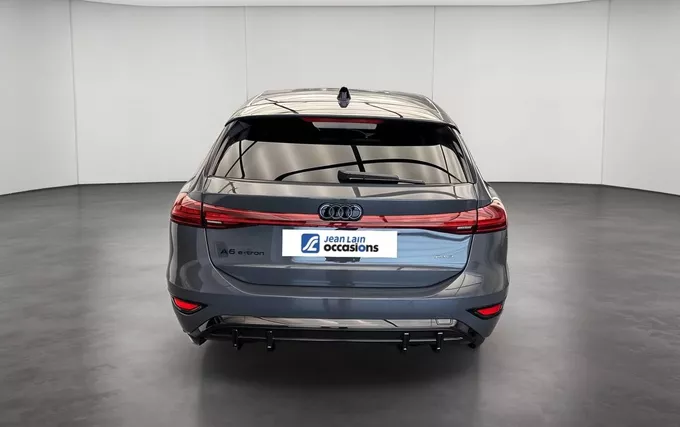 AUDI A6 E-TRON Avant Quattro S line extérieur arrière 5945
