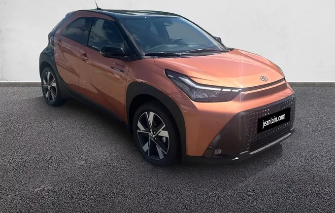 TOYOTA AYGO X Hybride 116h Graphic extérieur trois quart avant droit 165444