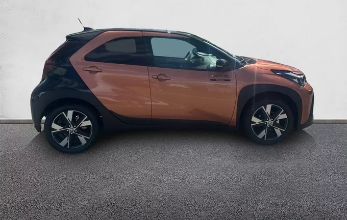 TOYOTA AYGO X Hybride 116h Graphic extérieur côté droit 165444