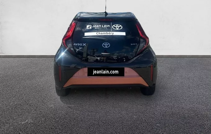 TOYOTA AYGO X Hybride 116h Graphic extérieur arrière 165444
