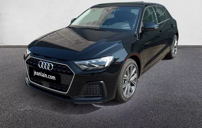 AUDI A1 Sportback 25 TFSI 95 ch S tronic 7 Design extérieur trois quart avant gauche 6074