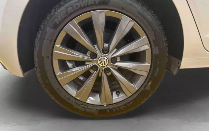VOLKSWAGEN POLO 1.0 TSI 95 S&S BVM5 Copper Line photo 9 2132053