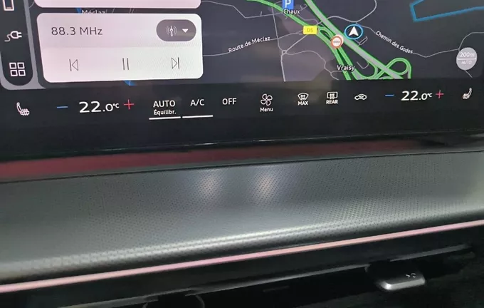 AUDI Q3 HYBRIDE Q3 e-hybrid 272 ch S tronic 6 S line photo 14 9548