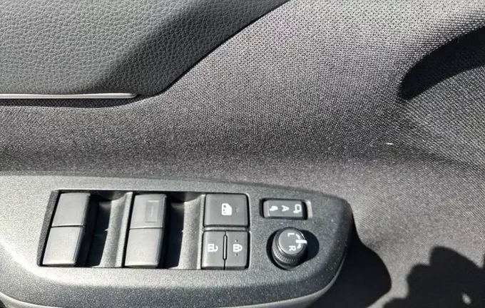 TOYOTA YARIS CROSS Hybride 116h AWD-i Dynamic Business + Programme Beyond Zero Academy photo 19 1103502