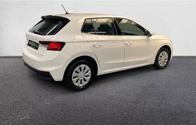 SKODA FABIA 1.0 MPI 80 ch BVM5 Active extérieur avant 2132186