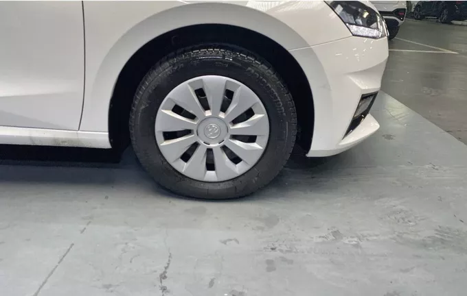 SKODA FABIA 1.0 MPI 80 ch BVM5 Active photo 12 2132186