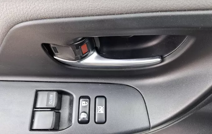 TOYOTA YARIS 110 VVT-i Design Y20 photo 19 1103783