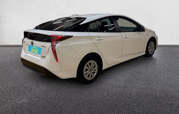 TOYOTA PRIUS Hybride Dynamic extérieur trois quart arrière droit 213288