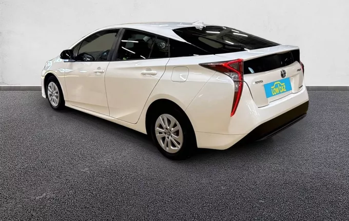 TOYOTA PRIUS Hybride Dynamic extérieur trois quart arrière gauche 213288