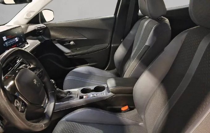 PEUGEOT 2008 PureTech 130ch S&S BVM6 Allure photo 11 2129579