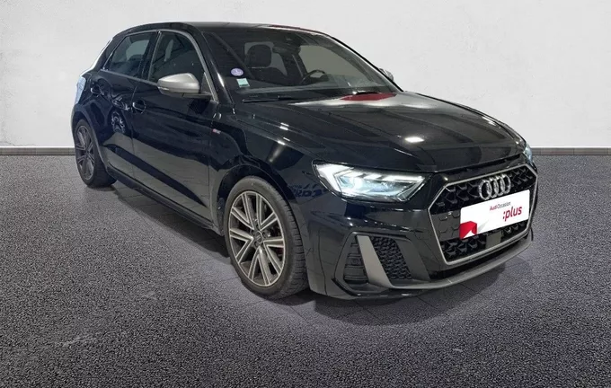 AUDI A1 Sportback 40 TFSI 207 ch S tronic 7 S Line extérieur trois quart avant droit 2128748