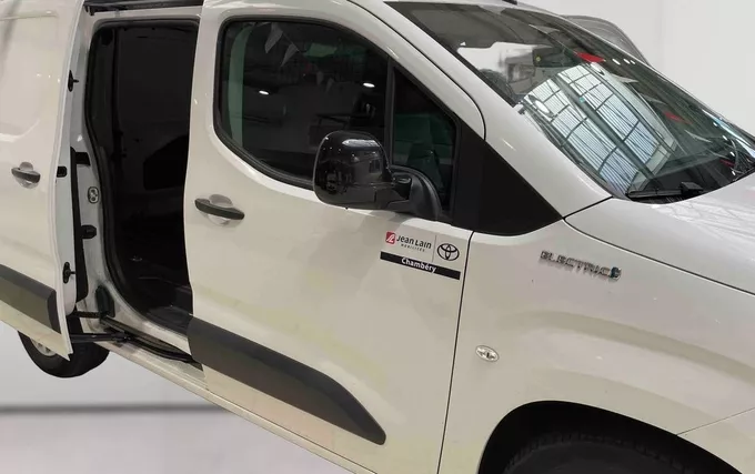 TOYOTA PROACE CITY ELECTRIC FOURGON MC23 PROACE CITY ELECTRIC MEDIUM 50KWH BUSINESS photo 17 1103925