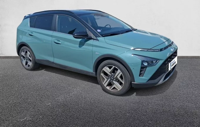 HYUNDAI BAYON 1.0 T-GDi 100 DCT-7 Hybrid 48V Executive extérieur trois quart avant droit 13946