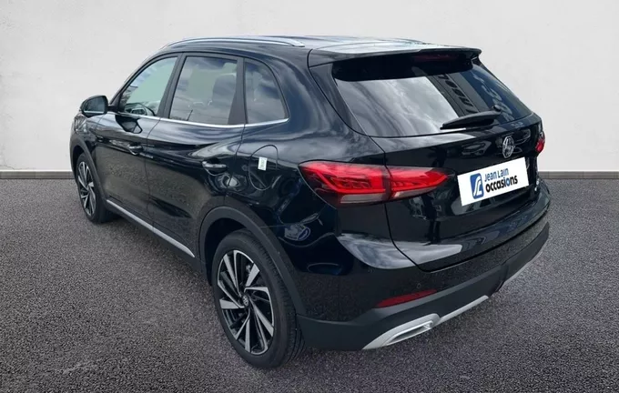 MG ZS 1.5 L Hybrid+ 197 ch Luxury extérieur trois quart arrière gauche 601291