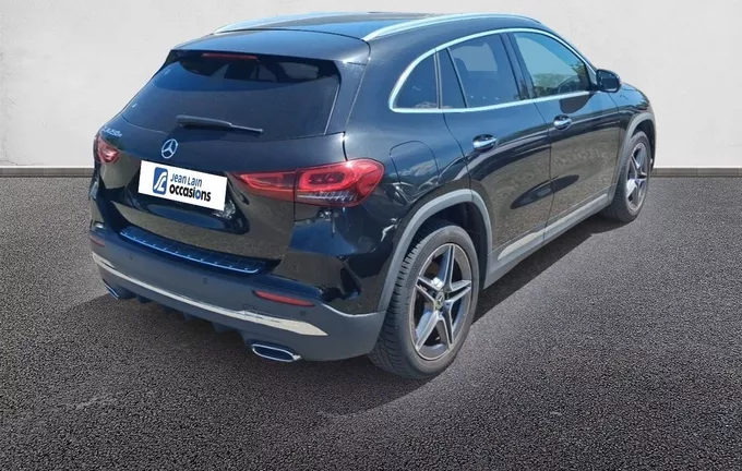 MERCEDES GLA 250 e 8G-DCT AMG Line extérieur trois quart arrière droit 2127569