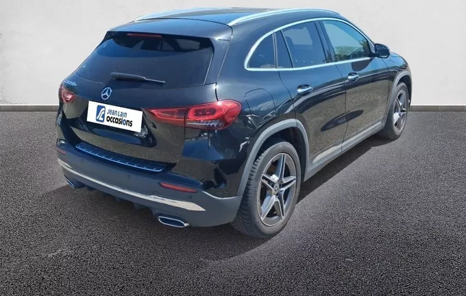 MERCEDES GLA 250 e 8G-DCT AMG Line extérieur trois quart arrière droit 2127569
