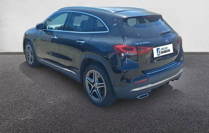 MERCEDES GLA 250 e 8G-DCT AMG Line extérieur trois quart arrière gauche 2127569