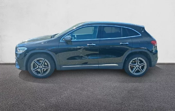 MERCEDES GLA 250 e 8G-DCT AMG Line extérieur côté gauche 2127569