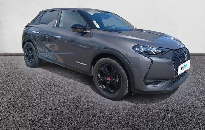 DS DS3 Crossback PureTech 130 EAT8 Performance Line extérieur trois quart avant droit 946114