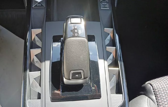 DS DS3 Crossback PureTech 130 EAT8 Performance Line photo 14 946114