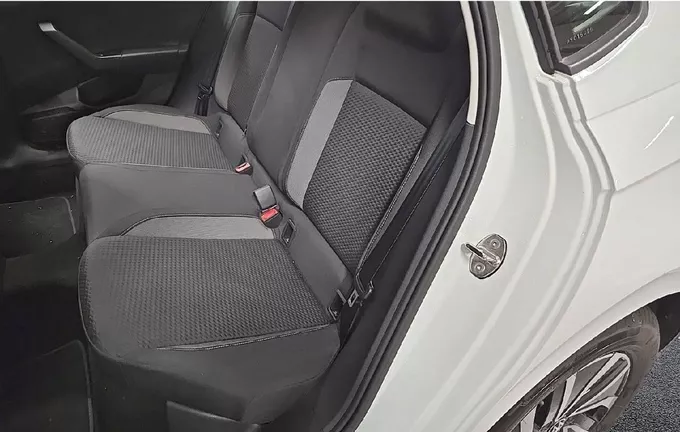 VOLKSWAGEN POLO 1.0 TSI 95 S&S BVM5 Life extérieur arrière 2126902