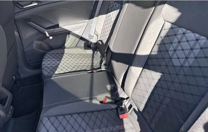 VOLKSWAGEN T-CROSS 1.0 TSI 116 Start/Stop DSG7 R-Line Edition extérieur arrière 2129729